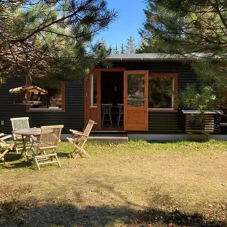 Cozy 60s Summer House Next To Korevlerne Højby