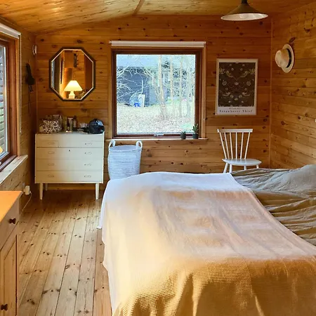 Cozy 60s Summer House Next To Korevlerne