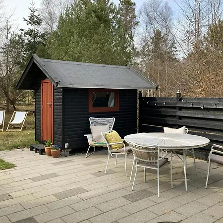 Cozy 60s Summer House Next To Korevlerne Højby