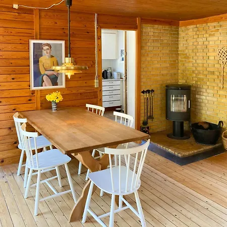 Cozy 60s Summer House Next To Korevlerne 別荘 *