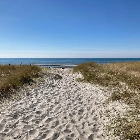 Cozy 60s Summer House Next To Korevlerne