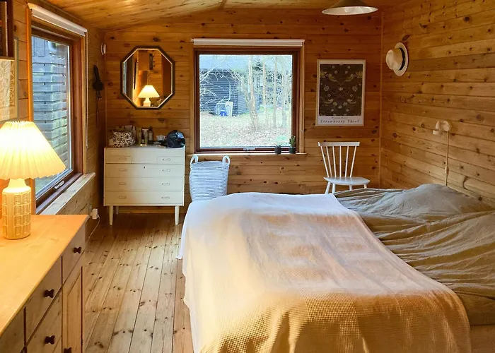 Cozy 60s Summer House Next To Korevlerne